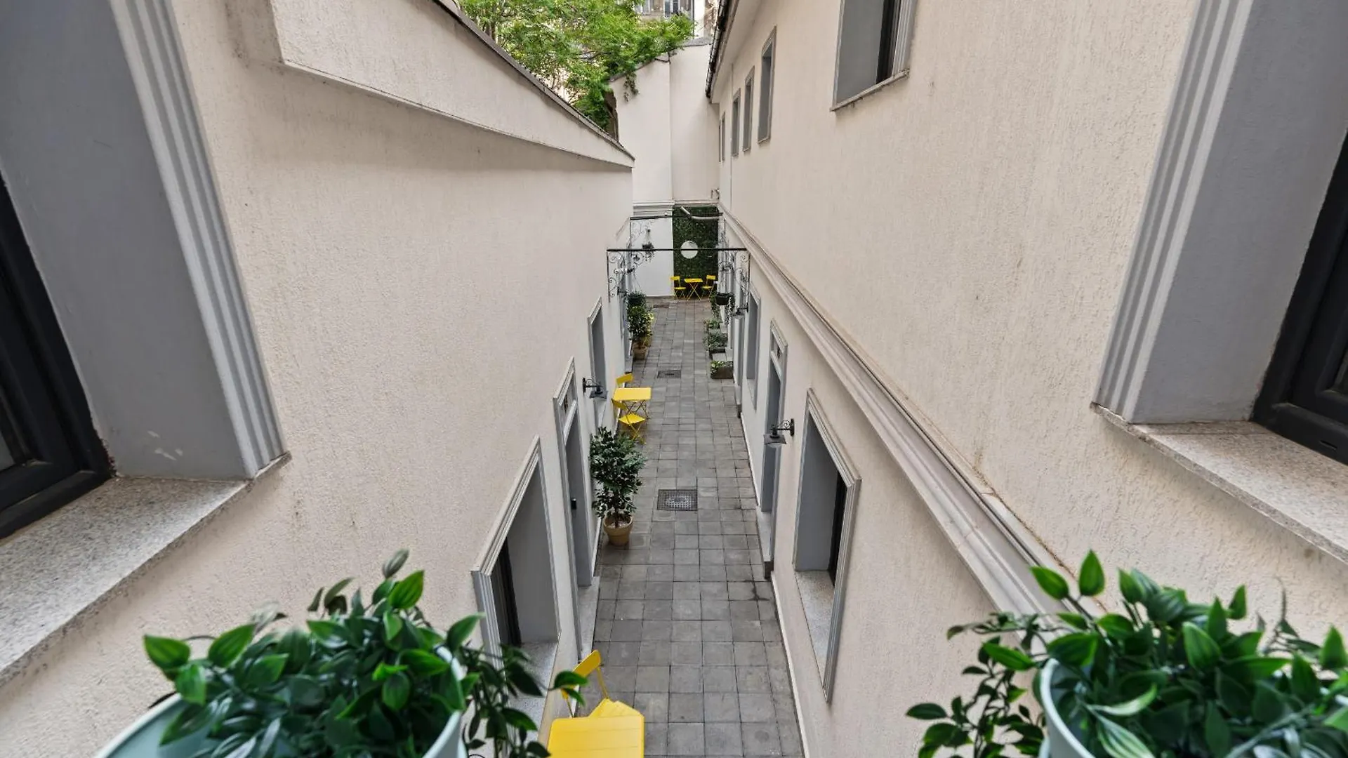 Studio With Two Bed Bukareszt Apartament