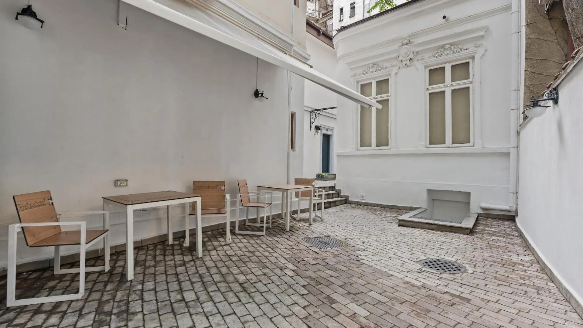 Studio With Two Bed Bukareszt